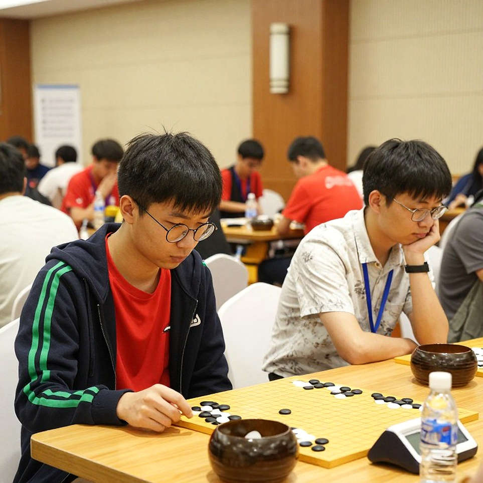 Master Class Vol. 20 – Bent Larsen: 60 phút Phòng thủ Scandinavia và tấm hộ chiếu mang tên Carlsen Master Class Vol. 20 – Bent Larsen: 60 phút Phòng thủ Scandinavia và tấm hộ chiếu mang tên Carlsen