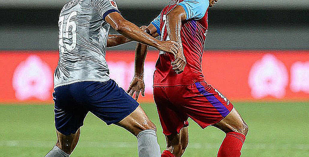 Vết nứt bên hành lang phải: Nhịp thở chiến thuật mà bảng xếp hạng V.League 2026/25 bỏ quên Vết nứt bên hành lang phải: Nhịp thở chiến thuật mà bảng xếp hạng V.League 2026/25 bỏ quên