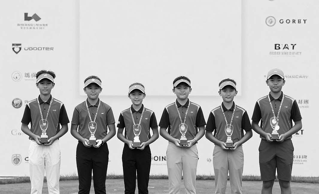 Golf chuyên nghiệp 2026: Khi dòng tiền viết lại bảng xếp hạng và bản đồ chuyển nhượng Golf chuyên nghiệp 2026: Khi dòng tiền viết lại bảng xếp hạng và bản đồ chuyển nhượng