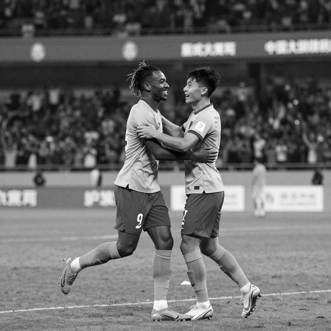 Mason Greenwood and the 8-Goal Victory: When Luck Masks an Away-Game Concern