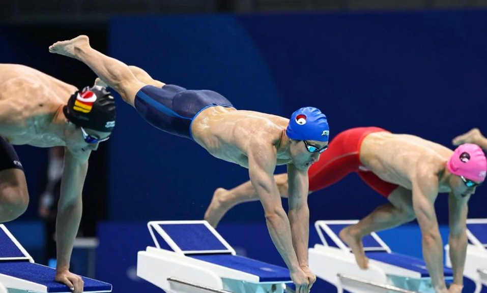 Northwestern toàn thắng Miami (OH) trong trận đấu kép; Lillie Nordmann lập kỷ lục bể bơi 1:55.44 ở 200 fly