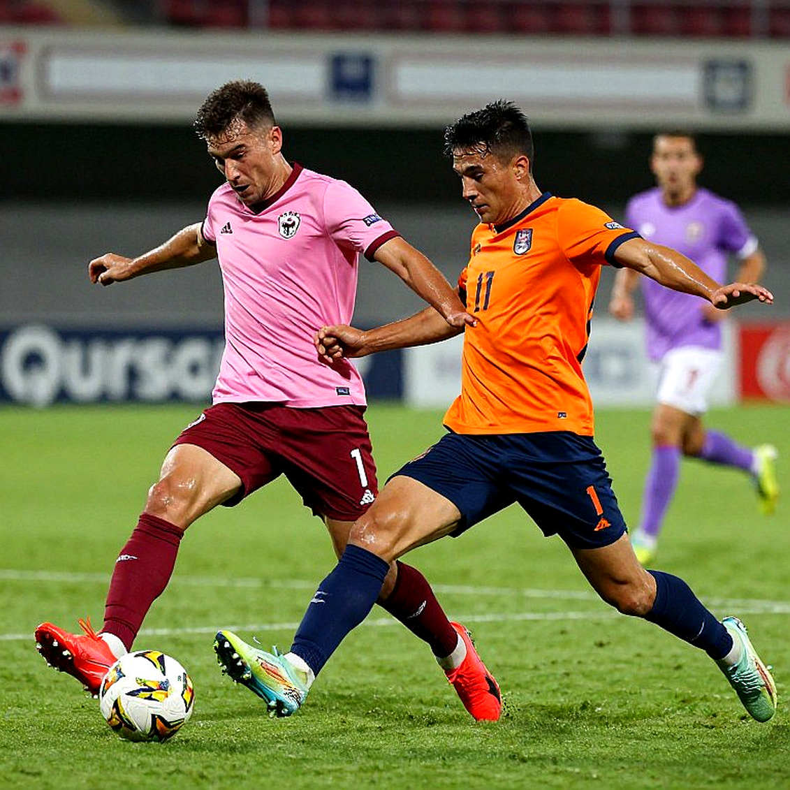 Kỳ chuyển nhượng V.League 2026-26: Vì sao mô hình ngoại binh giá rẻ đang sụp đổ Kỳ chuyển nhượng V.League 2026-26: Vì sao mô hình ngoại binh giá rẻ đang sụp đổ