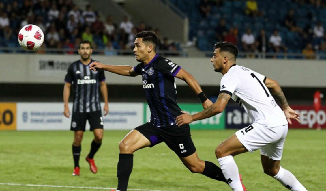 Giữa mùa V.League: Nhịp đập mùa giải nằm ở những dấu vết không ai chấm điểm