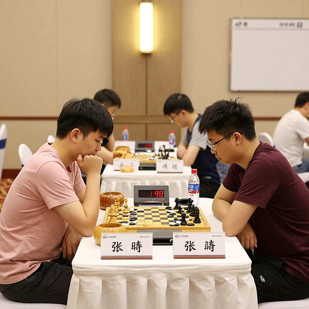 Khi AI san phẳng lợi thế chuẩn bị, Carlsen đặt cược vào đồng hồ