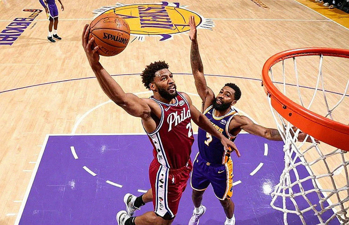Rondo, Garnett và 'kỷ nguyên' Jeremy Lin dài đúng bảy trận Rondo, Garnett và 'kỷ nguyên' Jeremy Lin dài đúng bảy trận