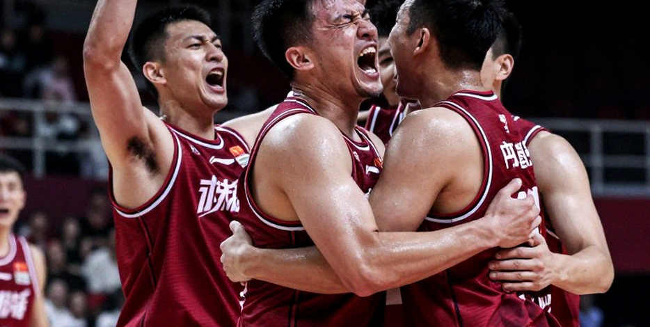 V.League 2026: Vì sao sự im lặng của người đại diện đáng tin hơn tin đồn?