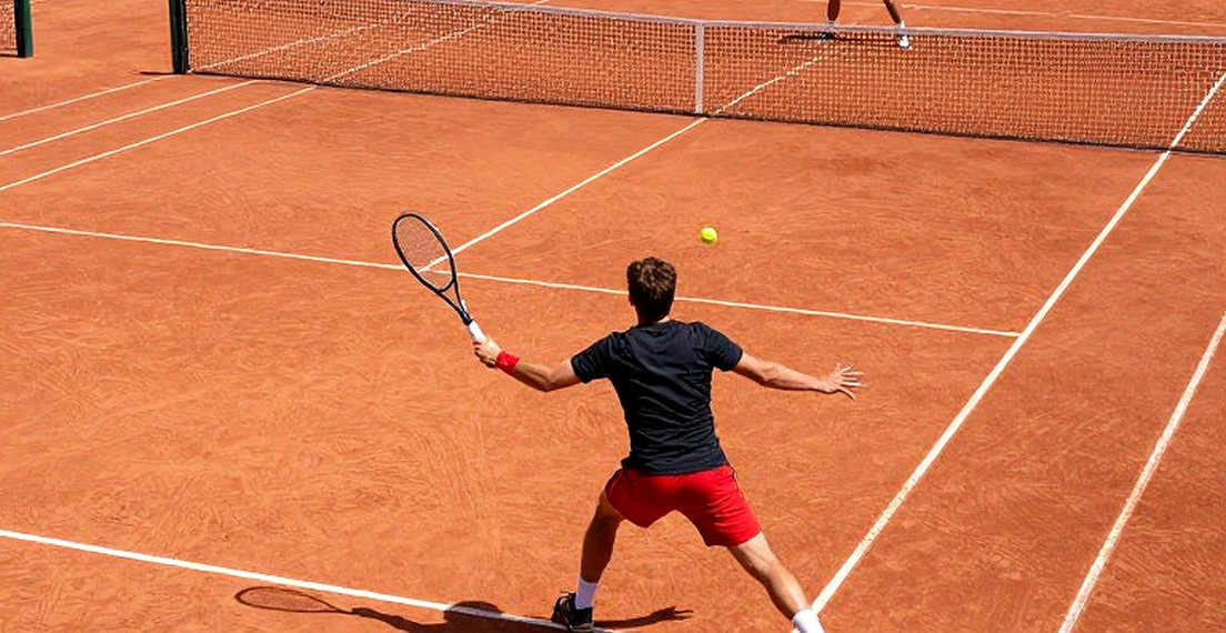 Lexus Wrexham Open W100: Ba tay vợt Anh vào tứ kết, Dudeney trả giá 2 giờ 51 phút còn Klugman đi thẳng một mạch