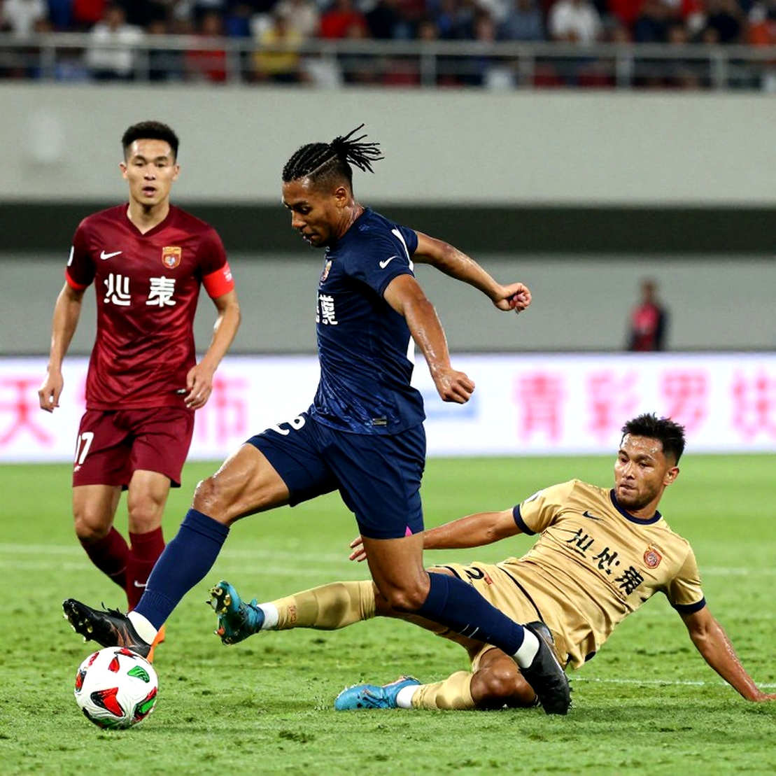 Brazil 1-1 Australia: Cú đá phạt của Irankunda, bàn gỡ của Rayan và mặt sân ở Townsville Brazil 1-1 Australia: Cú đá phạt của Irankunda, bàn gỡ của Rayan và mặt sân ở Townsville