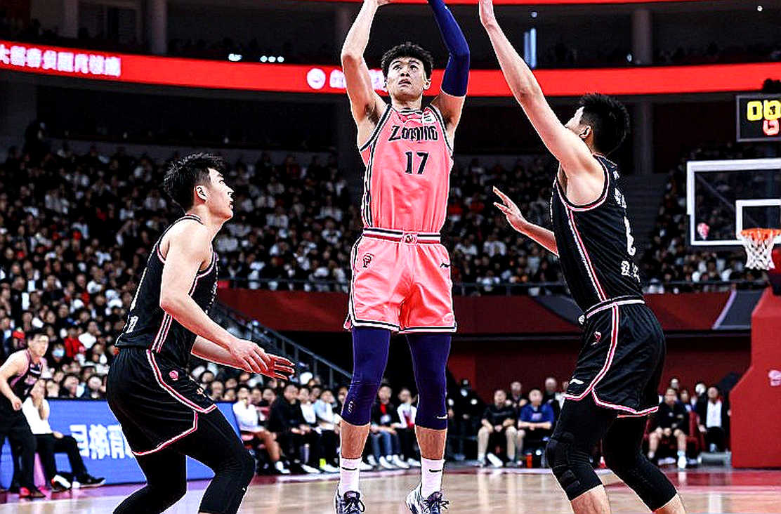 Chức MVP VTB Super Cup của Mike James: 27 điểm ở chung kết và khoảng trống dữ liệu phía sau Chức MVP VTB Super Cup của Mike James: 27 điểm ở chung kết và khoảng trống dữ liệu phía sau