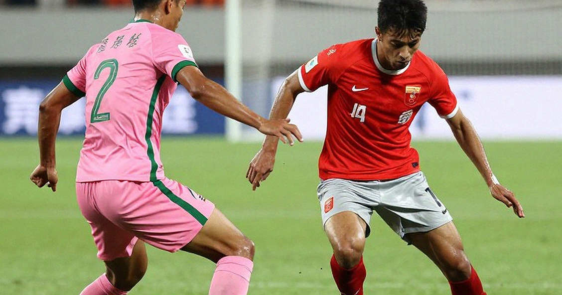 Clásico Nacional: América công bố đội hình, hàng thủ xoay tua và khoảng lặng ở ghế trọng tài