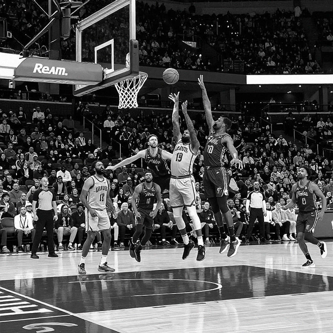 Maxime Raynaud chấn thương đầu gối: lỗ hổng hàng trong của Sacramento Kings lộ ra trước mùa giải