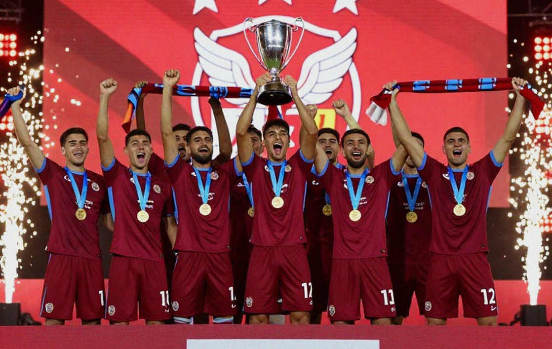 Mac Allister và cuộc đàm phán chưa từng bắt đầu: Tiếng gầm ở Anfield, khoảng lặng trong phòng họp Mac Allister và cuộc đàm phán chưa từng bắt đầu: Tiếng gầm ở Anfield, khoảng lặng trong phòng họp